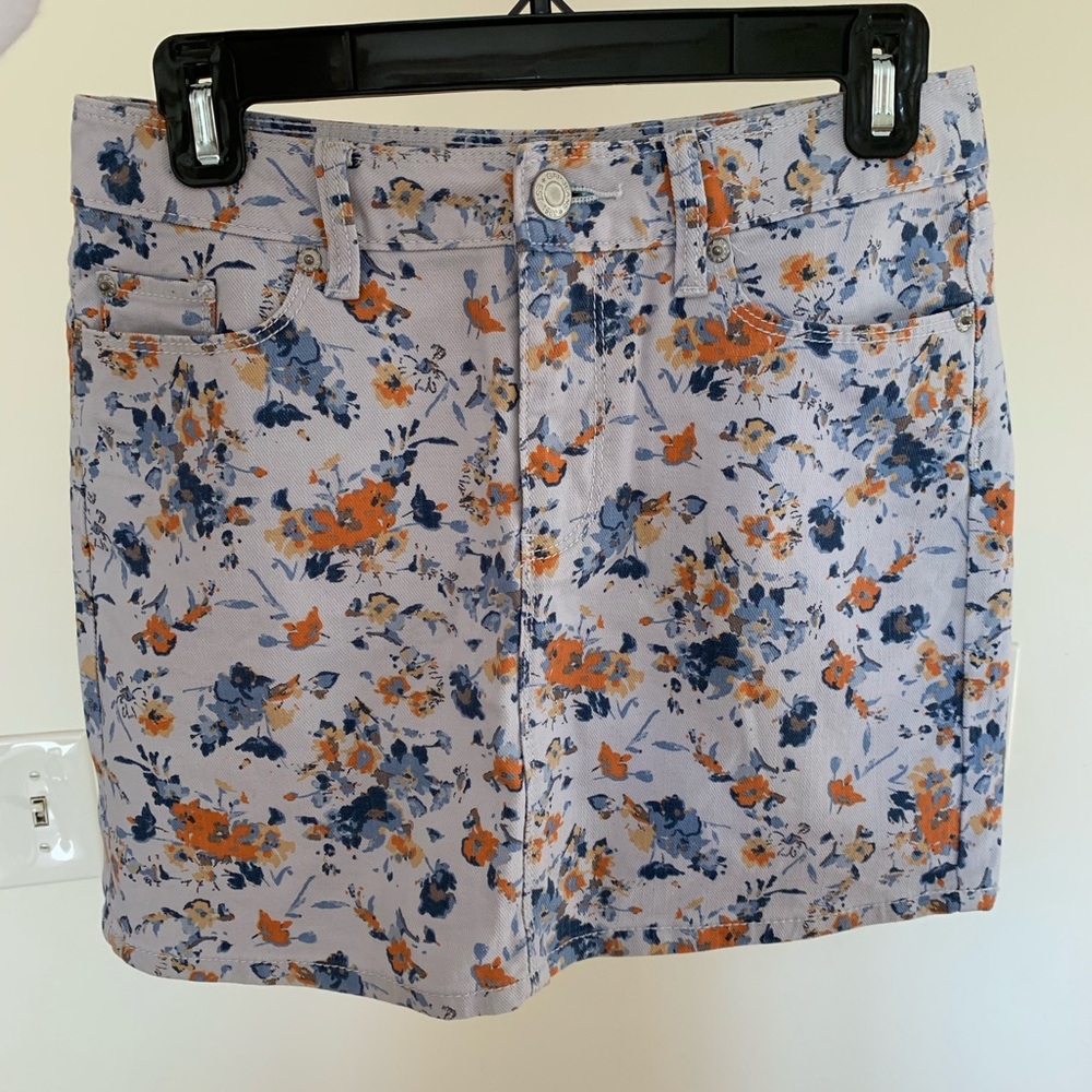Floral GAP skirt!